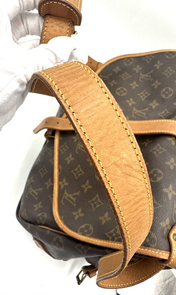 Authentic Louis Vuitton Saumur 35 - Image 32