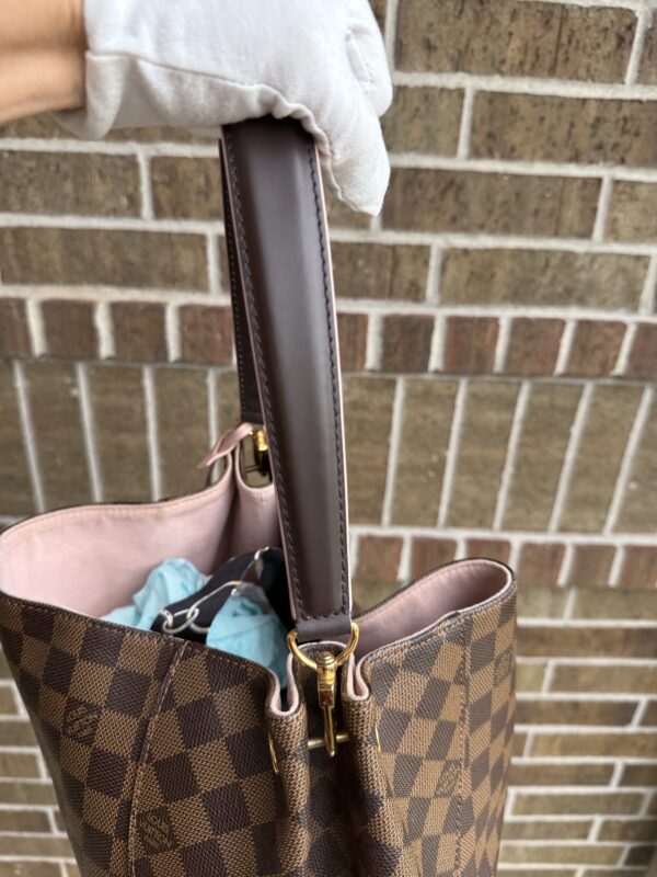 Authentic Louis Vuitton Caissa Hobo, Rose Ballerine, with LV key ring and LV dustbag included - Image 47