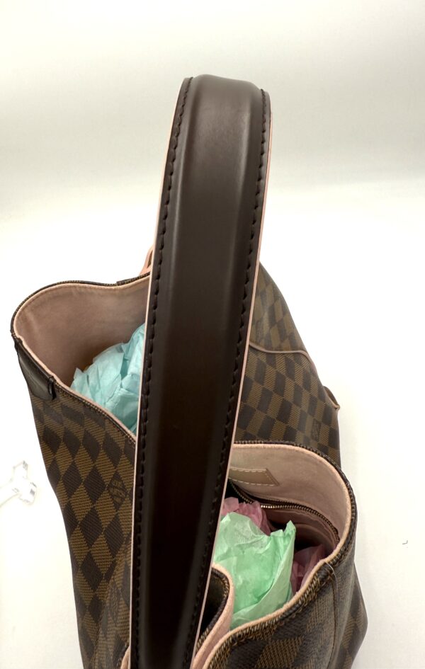 Authentic Louis Vuitton Caissa Hobo, Rose Ballerine, with LV key ring and LV dustbag included - Image 24
