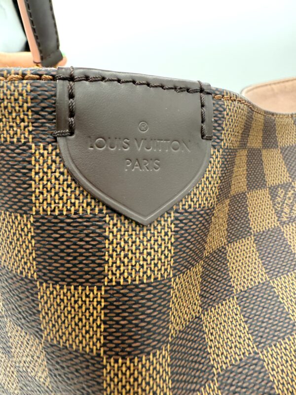 Authentic Louis Vuitton Caissa Hobo, Rose Ballerine, with LV key ring and LV dustbag included - Image 21