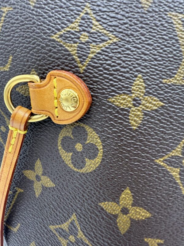 Authentic Louis Vuitton Neverfull MM, monogram with LV dustbag included - Image 11