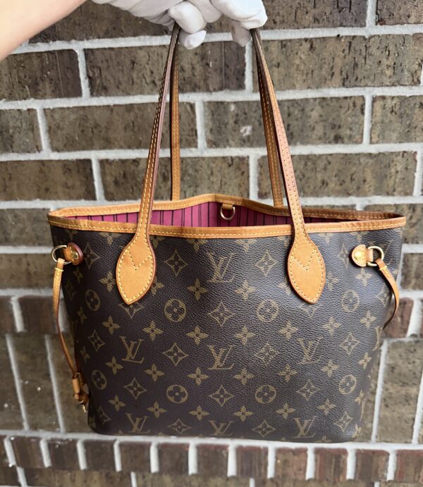 Authentic Louis Vuitton Neverfull PM, Pivoine with LV dustbag included - Image 6