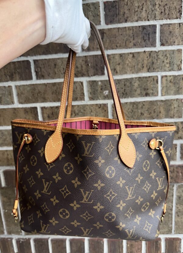 Authentic Louis Vuitton Neverfull PM, Pivoine with LV dustbag included - Image 8