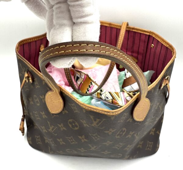 Authentic Louis Vuitton Neverfull PM, Pivoine with LV dustbag included - Image 13