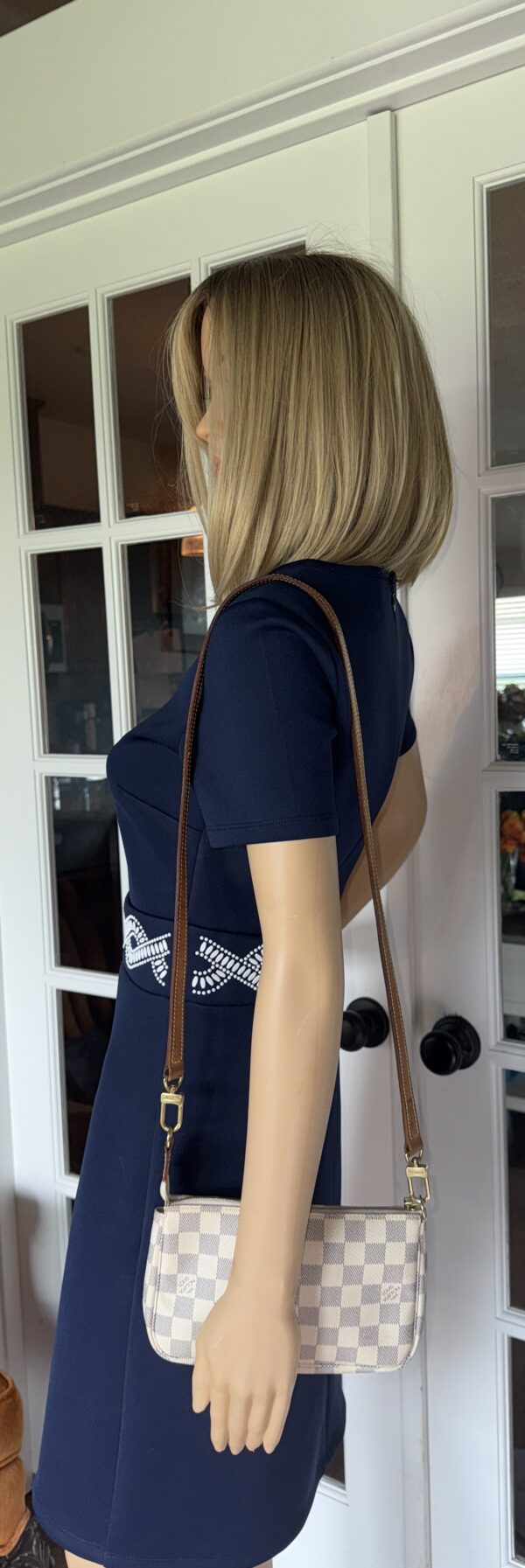 Authentic Louis Vuitton Azur Pochette Accessoires with LV strap (optional) and LV dustbag included - Image 4