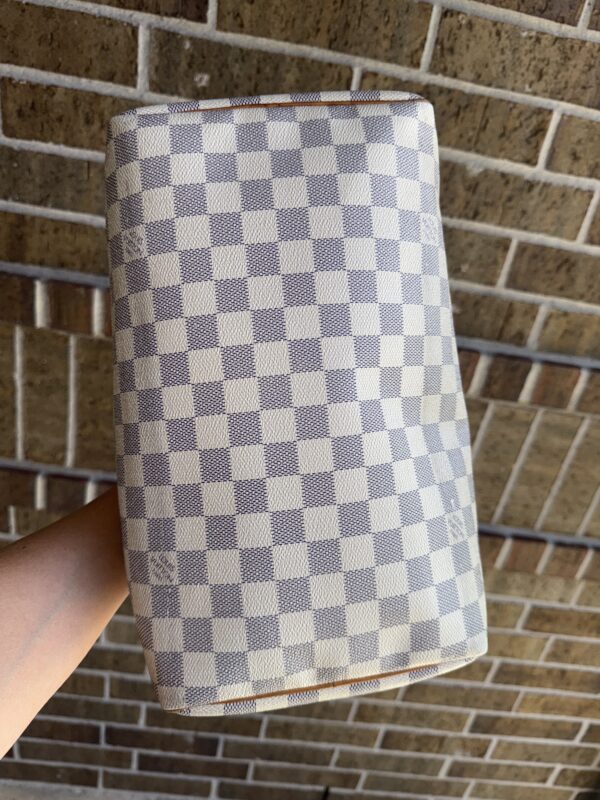 Authentic Louis Vuitton Speedy 30, Azur, with LV dustbag and LV lock and key included - Image 11