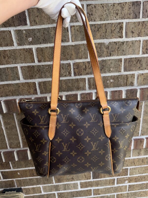 Authentic Louis Vuitton Totally PM, monogram - Image 44