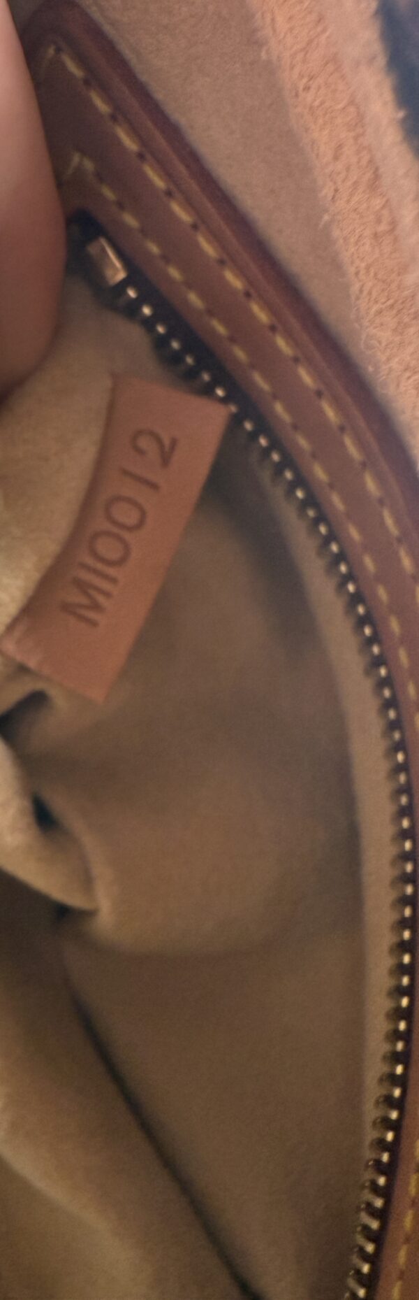 Authentic Louis Vuitton Looping MM - Image 29