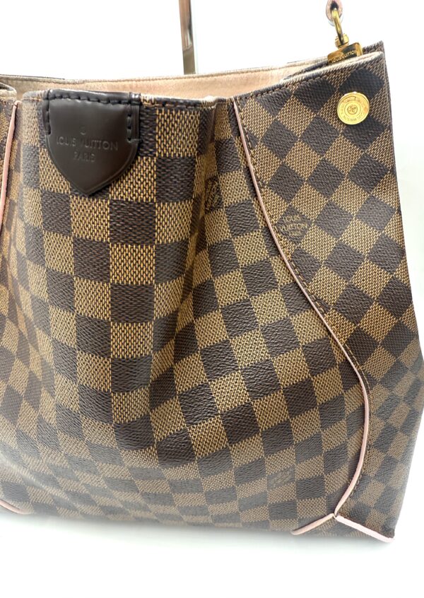 Authentic Louis Vuitton Caissa Hobo, Rose Ballerine, with LV keyring charm included - Image 5