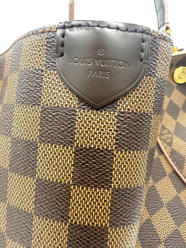 Authentic Louis Vuitton Caissa Hobo, Rose Ballerine, with LV keyring charm included - Image 8