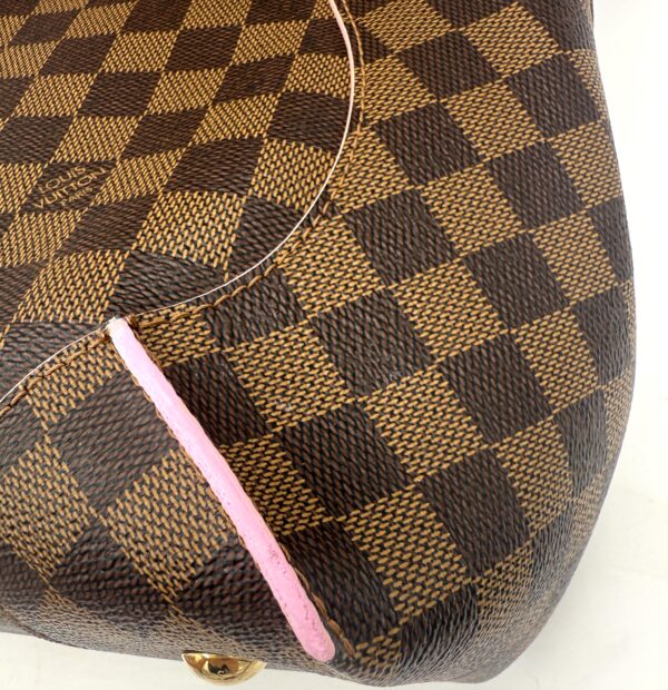 Authentic Louis Vuitton Caissa Hobo, Rose Ballerine, with LV keyring charm included - Image 27