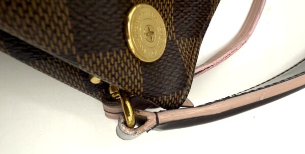 Authentic Louis Vuitton Caissa Hobo, Rose Ballerine, with LV keyring charm included - Image 30