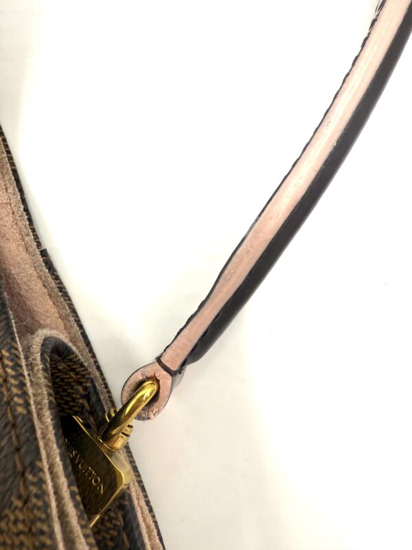 Authentic Louis Vuitton Caissa Hobo, Rose Ballerine, with LV keyring charm included - Image 32