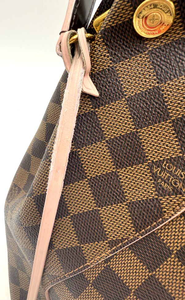 Authentic Louis Vuitton Caissa Hobo, Rose Ballerine, with LV keyring charm included - Image 40