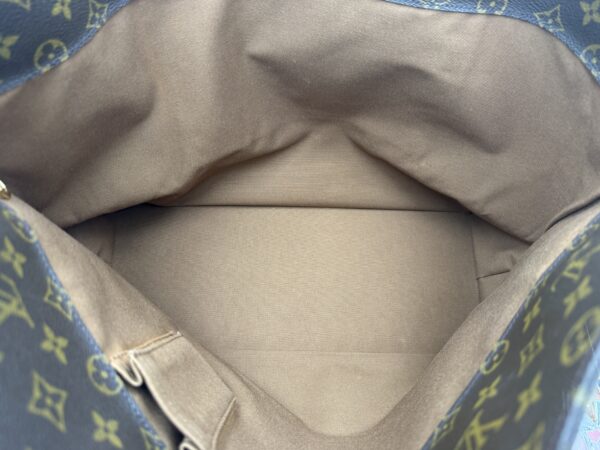 Authentic Louis Vuitton Cabas Alto with LV dustbag included - Image 38