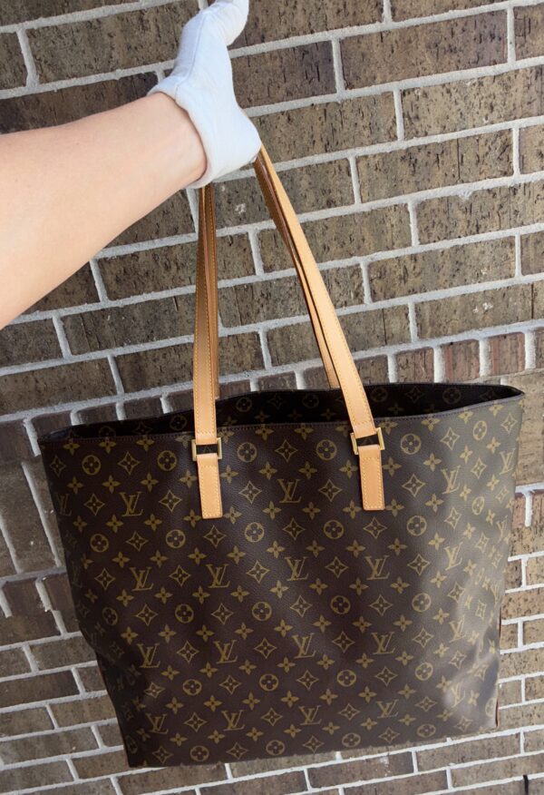 Authentic Louis Vuitton Cabas Alto with LV dustbag included - Image 45