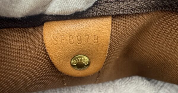 Authentic Louis Vuitton Keepall Bandouliere 55 - Image 44