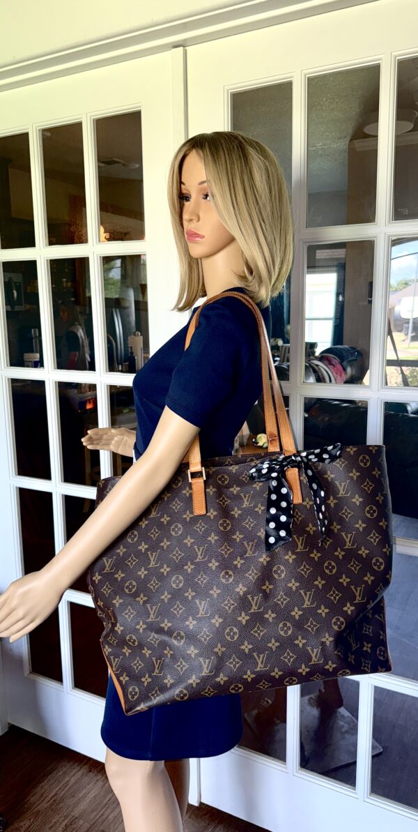 Authentic Louis Vuitton Cabas Alto - Image 3