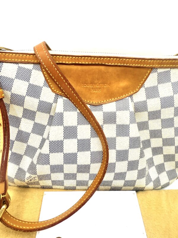 Authentic Louis Vuitton Siracusa PM crossbody with LV dustbag included - Image 11