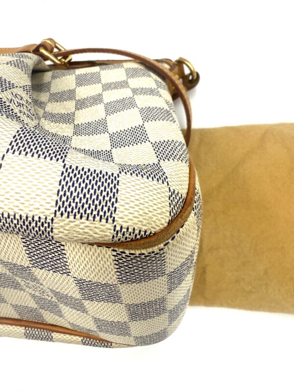 Authentic Louis Vuitton Siracusa PM crossbody with LV dustbag included - Image 27