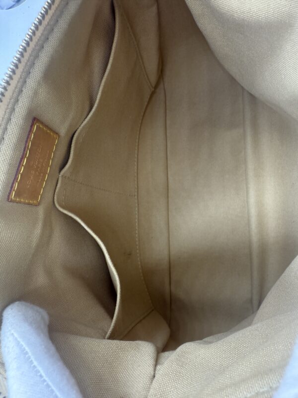 Authentic Louis Vuitton Siracusa PM crossbody with LV dustbag included - Image 32