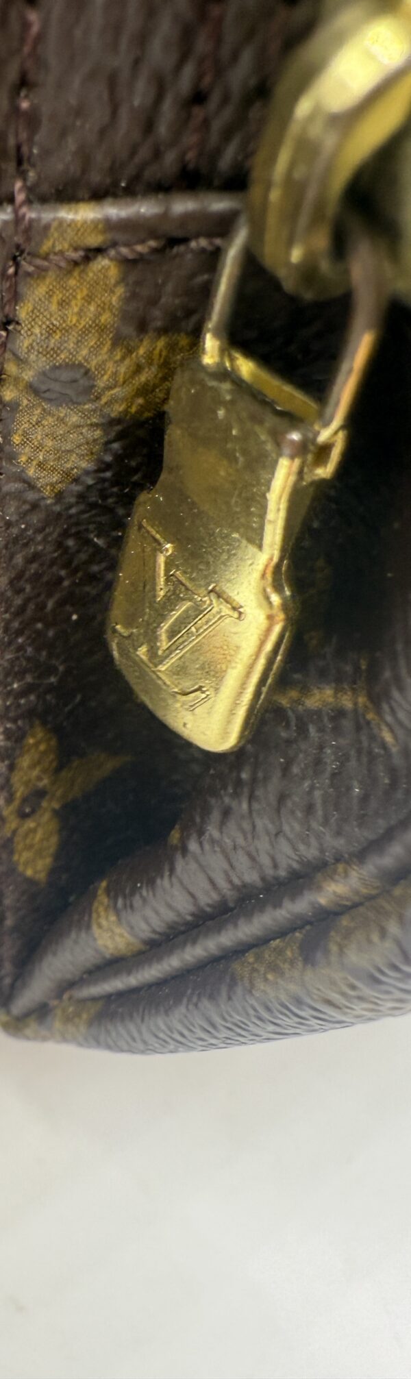 Authentic Louis Vuitton Montsouris GM backpack with LV dustbag included - Image 17