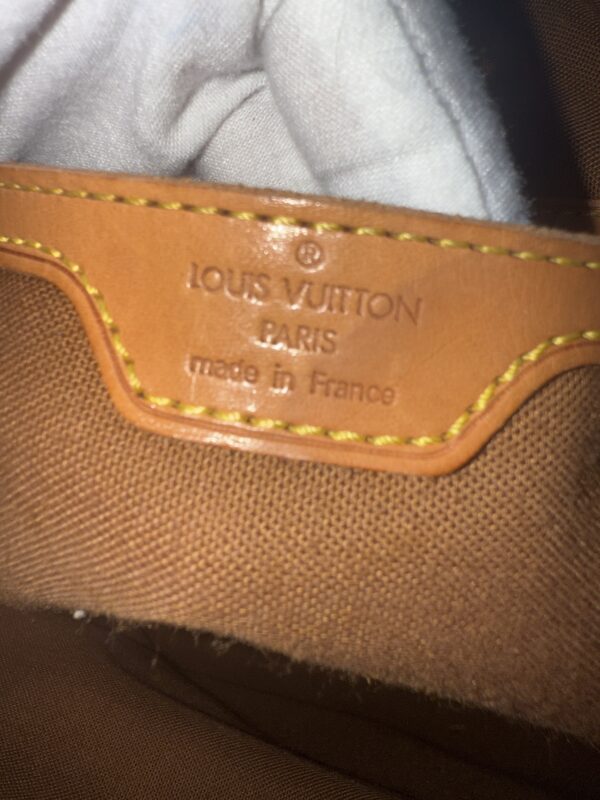 Authentic Louis Vuitton Montsouris GM backpack with LV dustbag included - Image 9