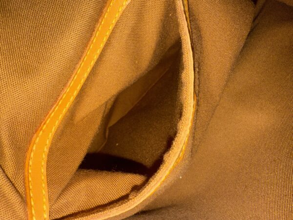 Authentic Louis Vuitton Montsouris GM backpack with LV dustbag included - Image 39