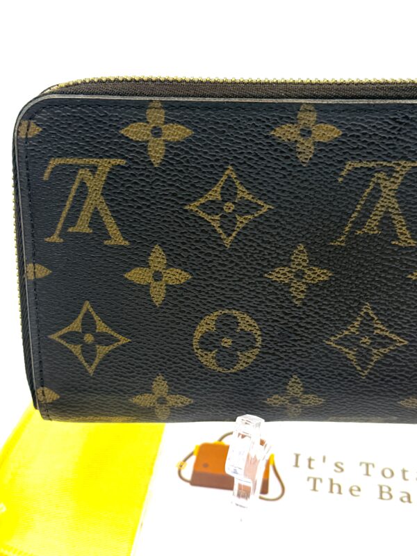 Authentic Louis Vuitton Zippy wallet, monogram, with LV box and LV dustbag included - Image 11