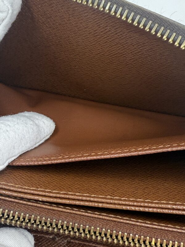 Authentic Louis Vuitton Zippy wallet, monogram, with LV box and LV dustbag included - Image 17