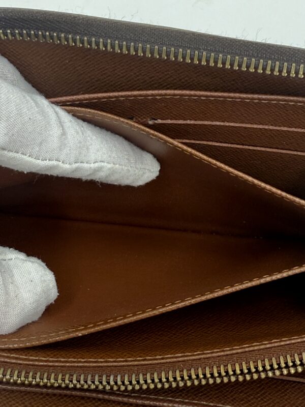 Authentic Louis Vuitton Zippy wallet, monogram, with LV box and LV dustbag included - Image 15