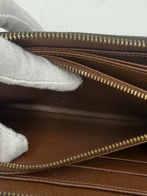 Authentic Louis Vuitton Zippy wallet, monogram, with LV box and LV dustbag included - Image 19