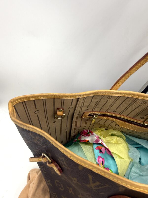 Authentic Louis Vuitton Neverfull MM, Monogram, with LV dustbag included - Image 10