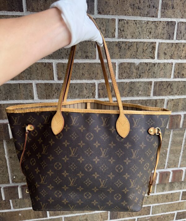 Authentic Louis Vuitton Neverfull MM, Monogram, with LV dustbag included - Image 4