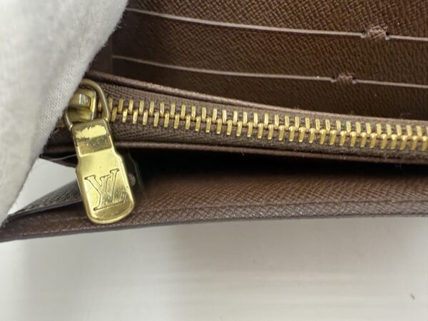 Authentic Louis Vuitton Sarah wallet, Damier Ebene, with organizer to wear as crossbody and gold generic chain included - Image 15