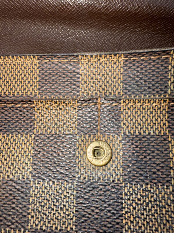 Authentic Louis Vuitton Sarah wallet, Damier Ebene, with organizer to wear as crossbody and gold generic chain included - Image 19