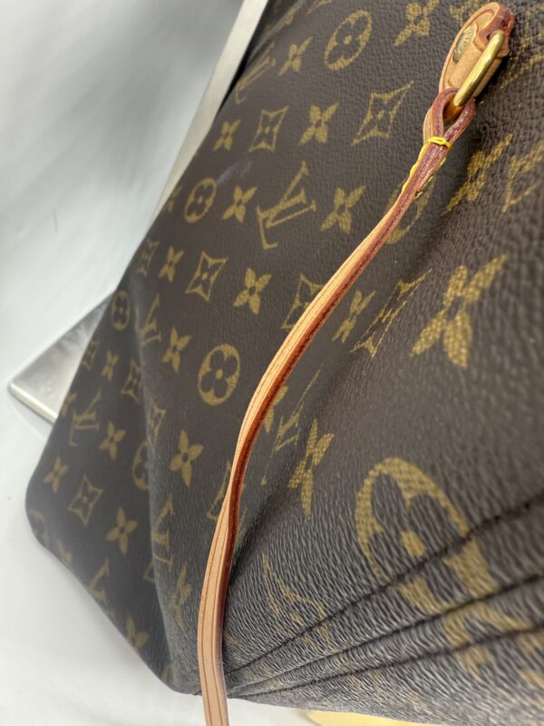 Authentic Louis Vuitton Neverfull GM, monogram, with beige interior, LV dustbag included - Image 13