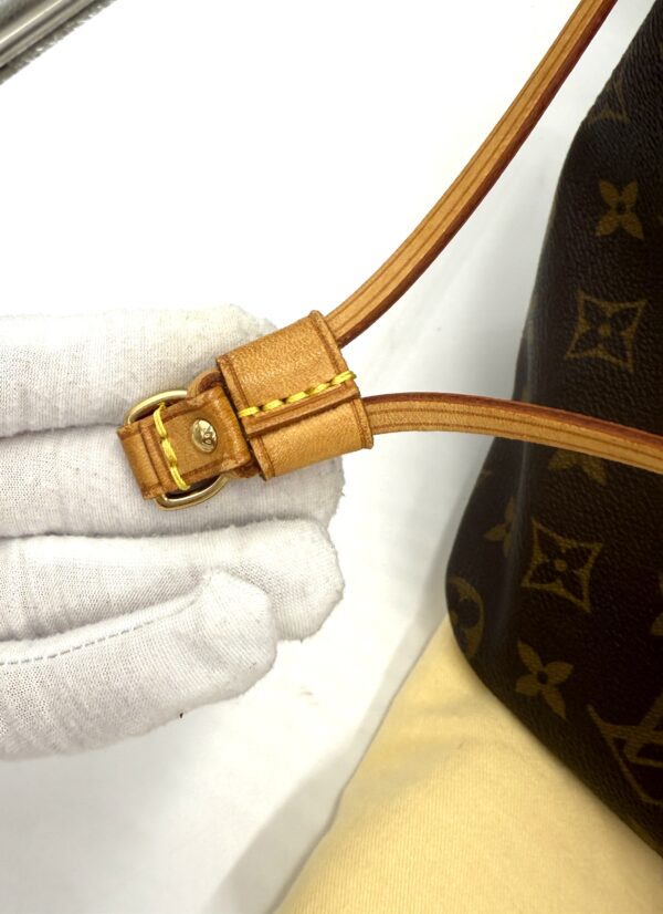 Authentic Louis Vuitton Neverfull GM, monogram, with beige interior, LV dustbag included - Image 21