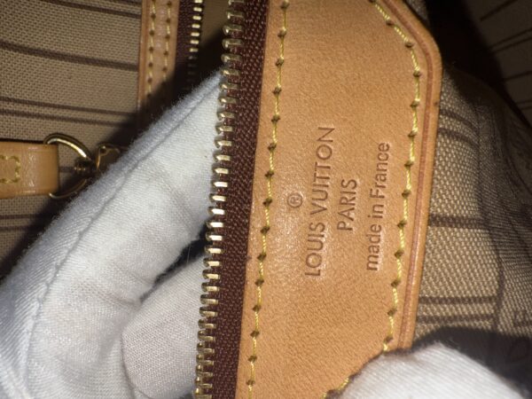 Authentic Louis Vuitton Neverfull GM, monogram, with beige interior, LV dustbag included - Image 39
