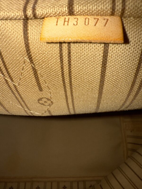 Authentic Louis Vuitton Neverfull GM, monogram, with beige interior, LV dustbag included - Image 41