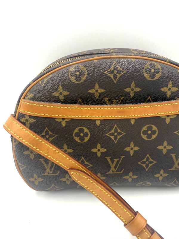 Authentic Louis Vuitton Blois Crossbody with LV dustbag included - Image 3