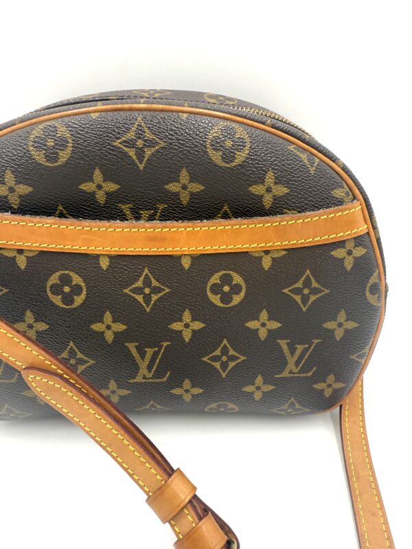 Authentic Louis Vuitton Blois Crossbody with LV dustbag included - Image 4