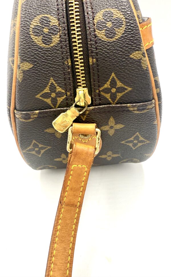 Authentic Louis Vuitton Blois Crossbody with LV dustbag included - Image 13