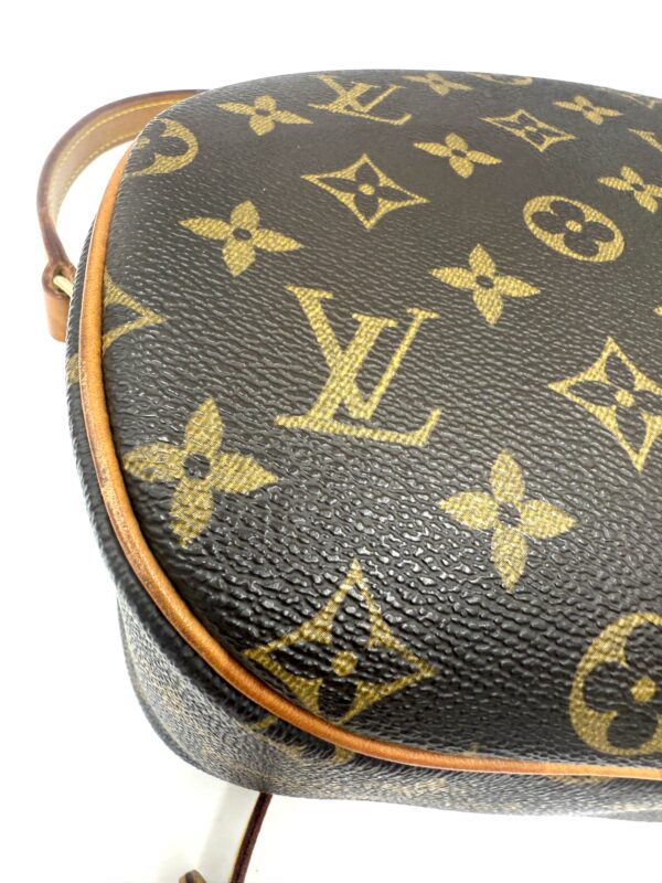 Authentic Louis Vuitton Blois Crossbody with LV dustbag included - Image 15