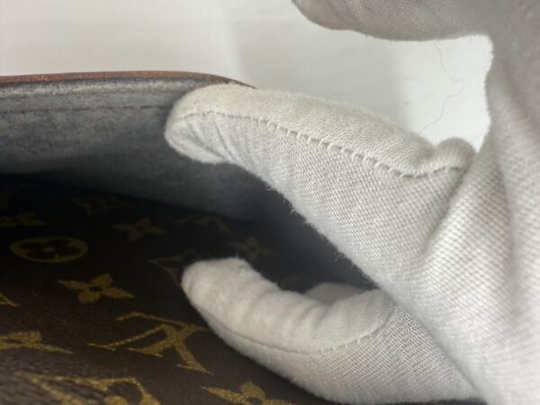 Authentic Louis Vuitton Blois Crossbody with LV dustbag included - Image 19
