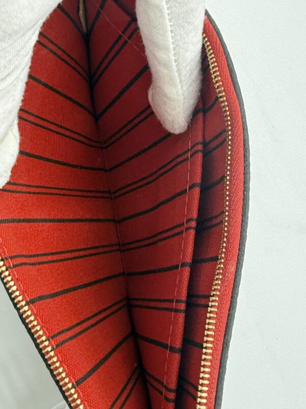 Authentic Louis Vuitton Neverfull Pouch MM/GM, Monogram and cerise red - Image 19
