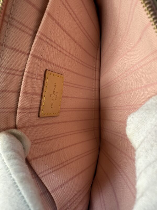 Authentic Louis Vuitton Neverfull MM/GM pouch, Azur, Rose Ballerine - Image 13