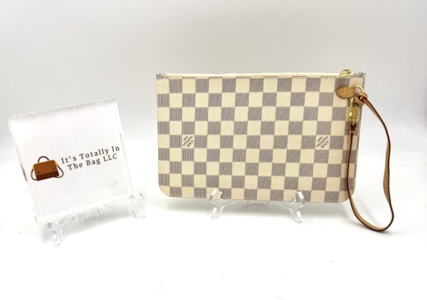 Authentic Louis Vuitton Neverfull MM/GM pouch, Azur/Beige