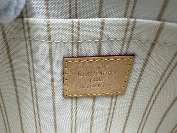 Authentic Louis Vuitton Neverfull MM/GM pouch, Azur/Beige - Image 14