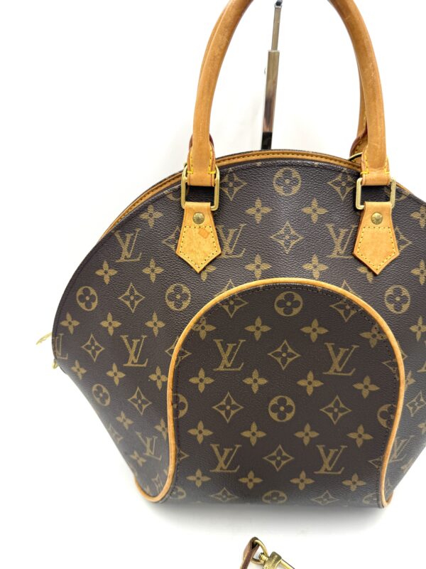 Authentic Louis Vuitton Ellipse MM, with LV strap or gold generic crossbody strap - Image 5